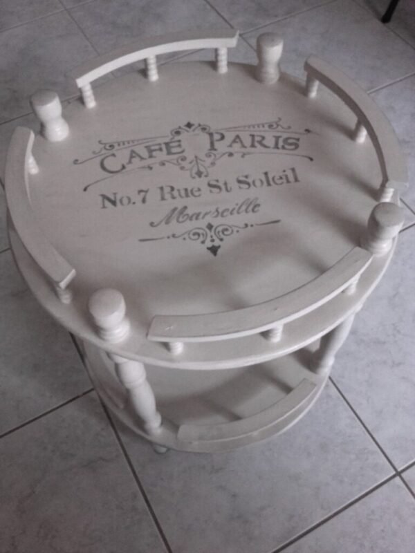 Meuble bar sur roulettes