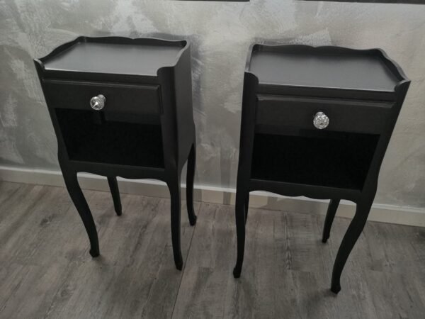 Table de chevets customisés noirs