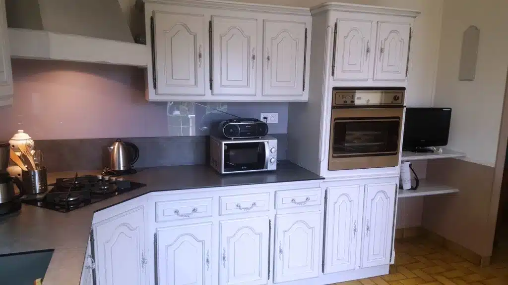 Cuisine en chêne relookée – Image 3