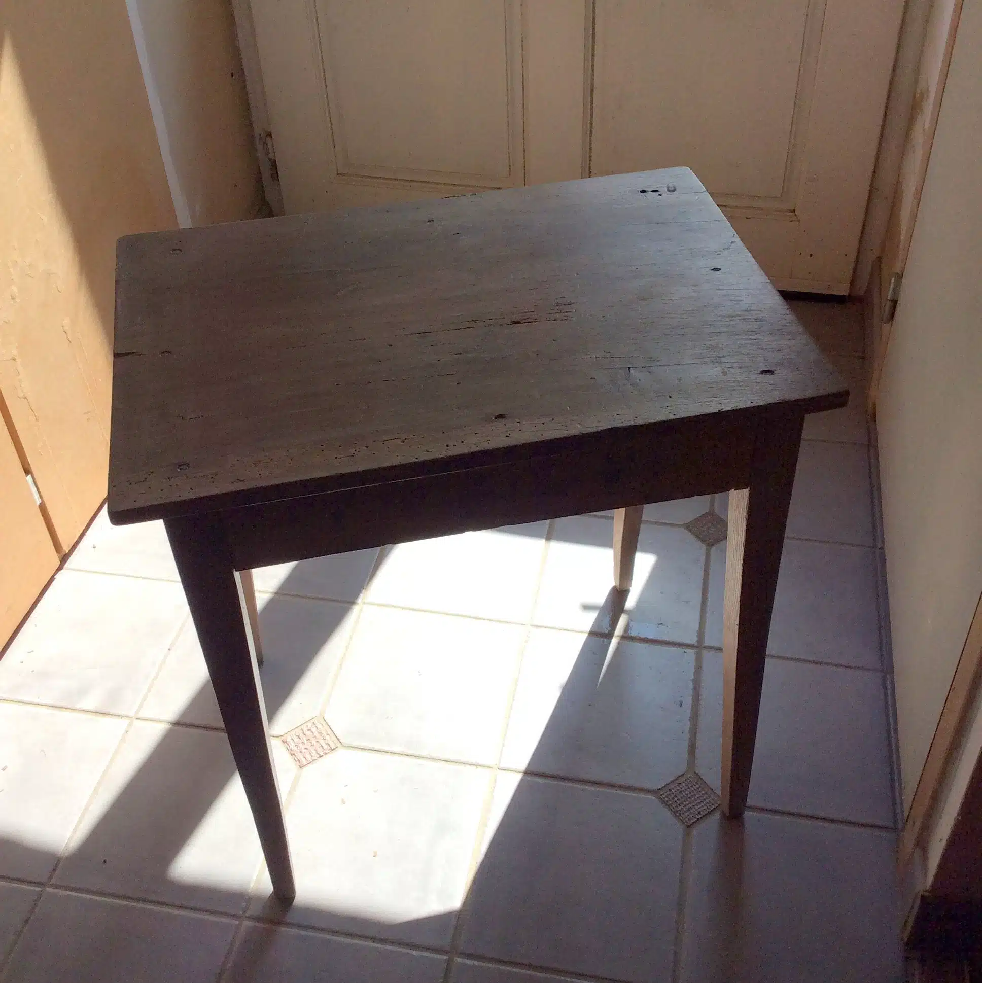 Petite table ancienne en chêne années 40 – Image 2