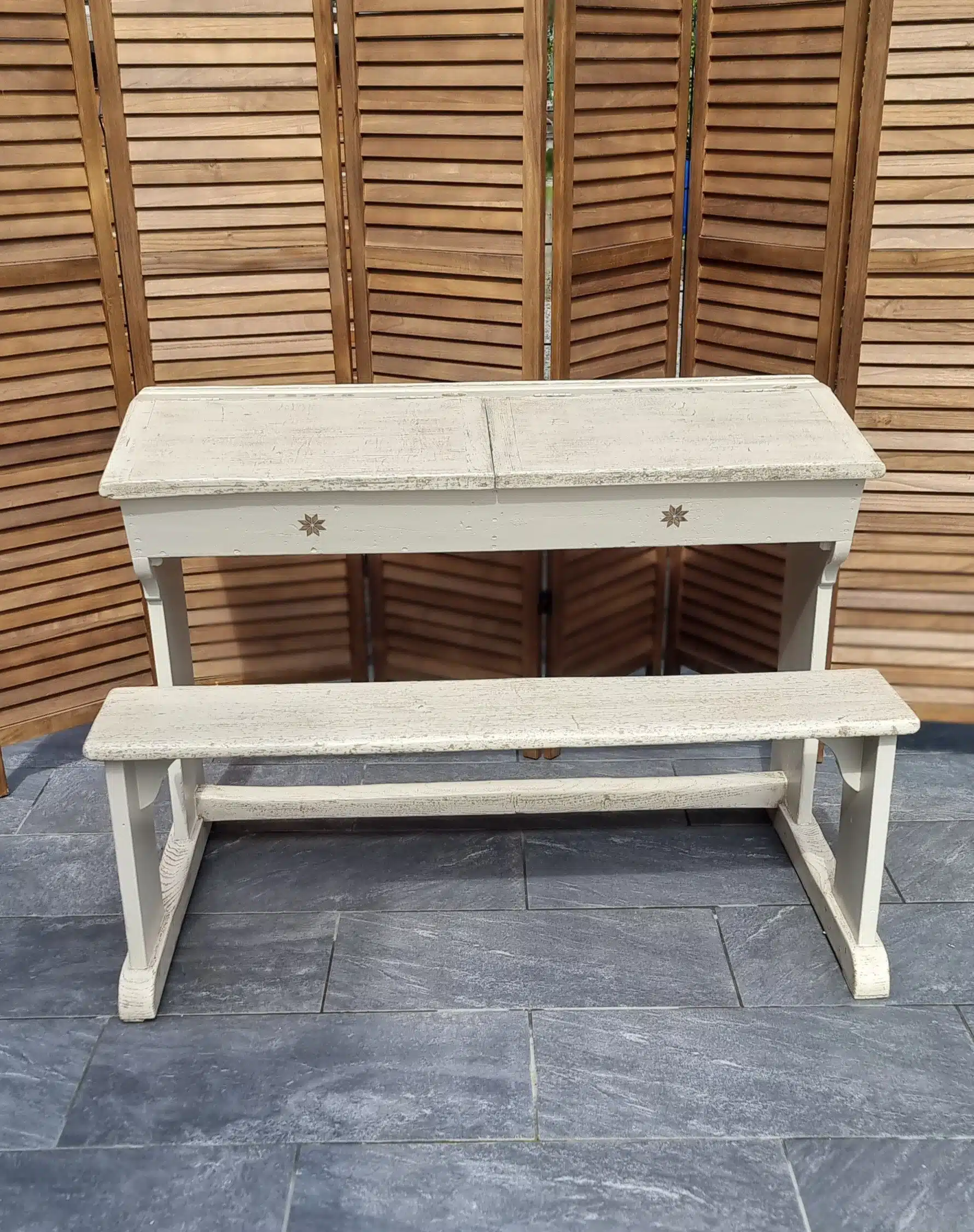 Pupitre d’école des années 1950 personnalisé