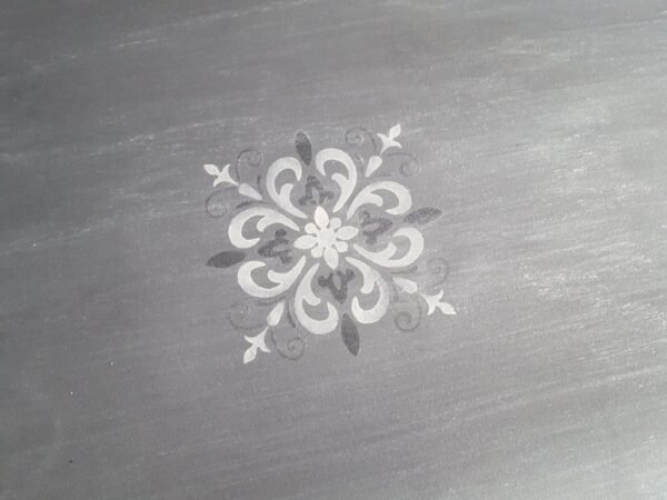 Table ovale en merisier style Louis XV – Image 4