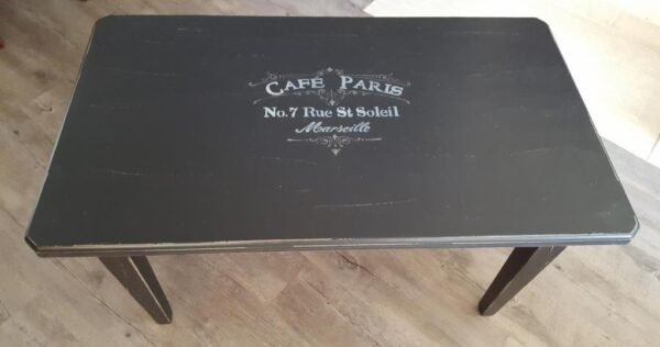 Table basse merisier relookée “shabby”
