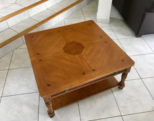 Table de salon carrée en merisier – Image 2