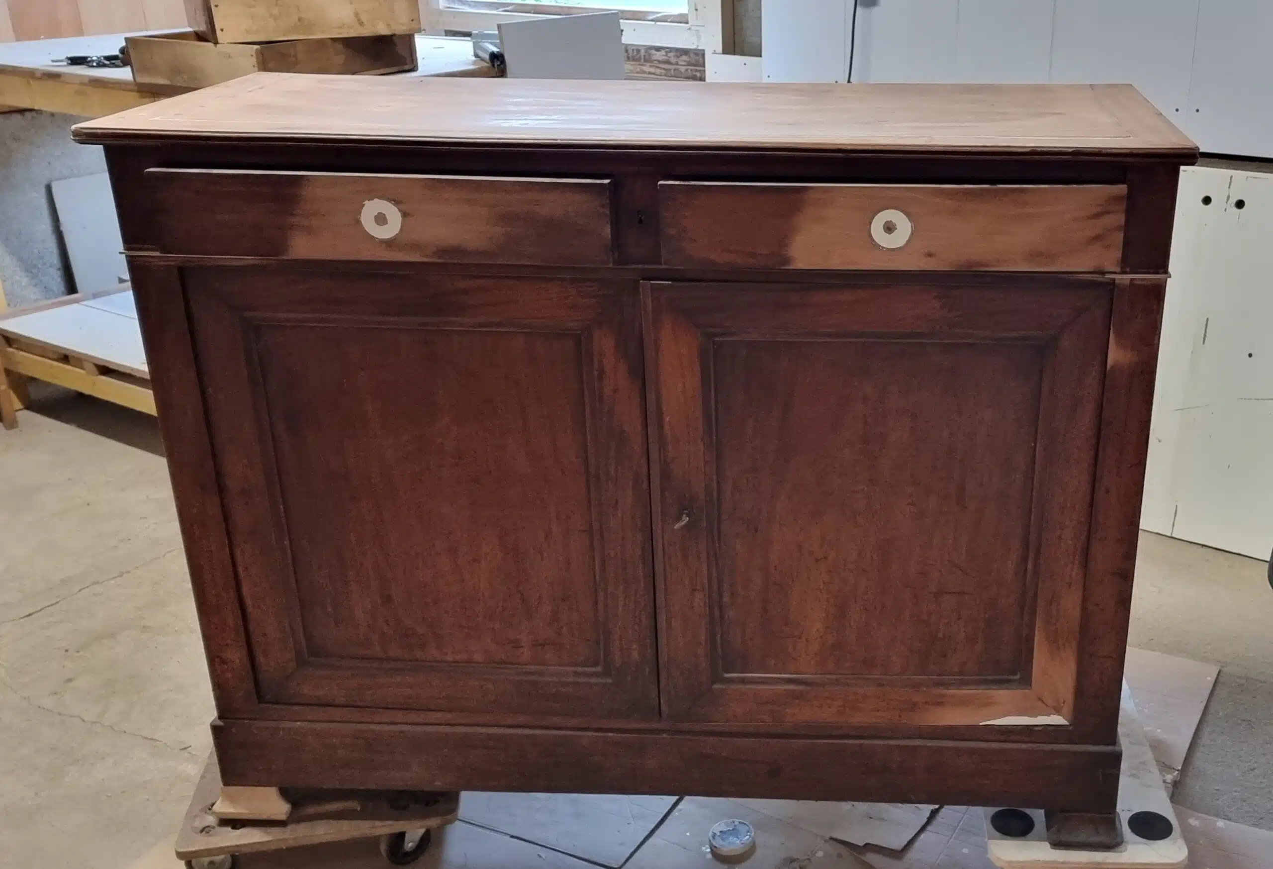 Bahut en noyer style parisien “noir” – Image 2