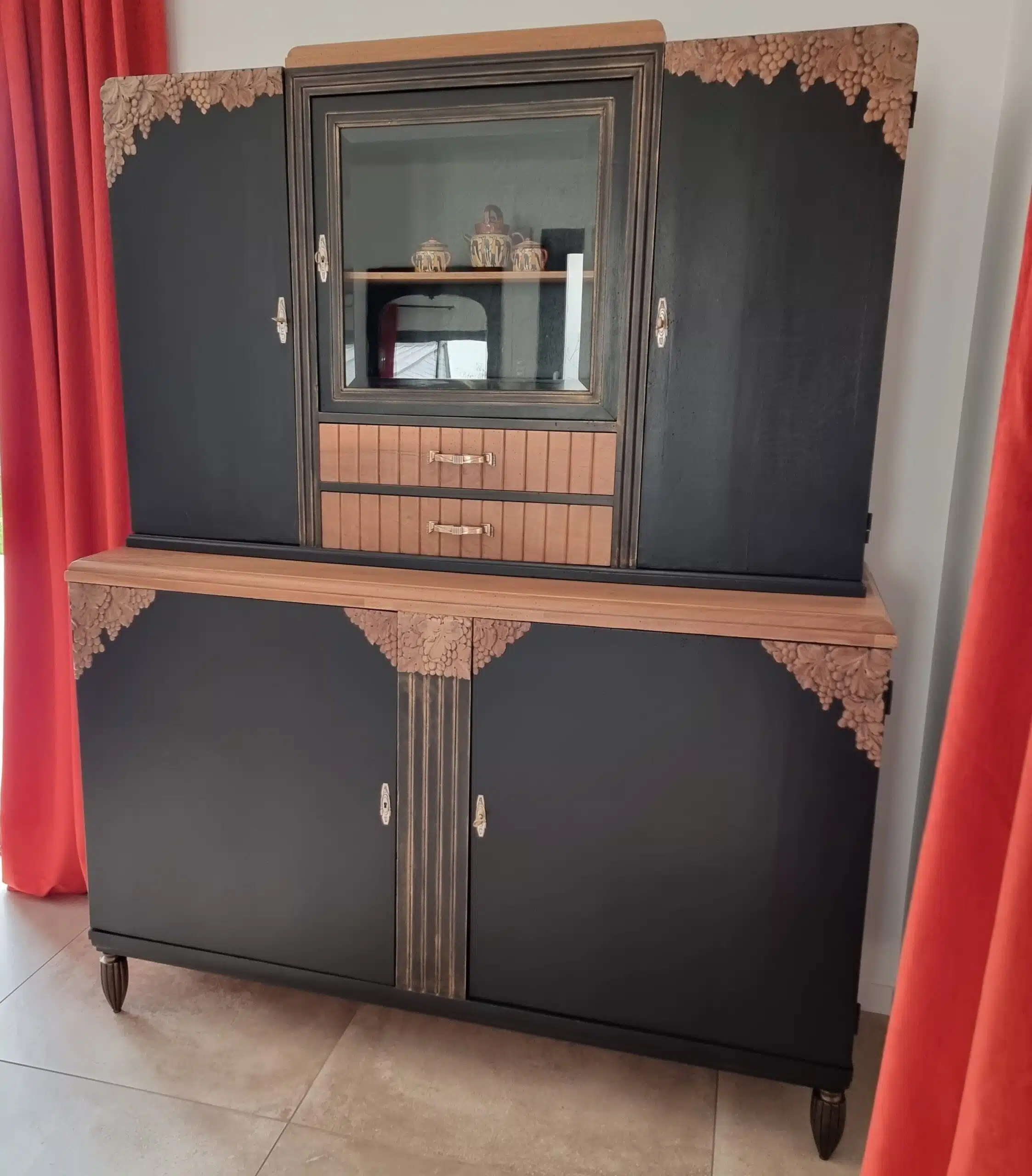 Bahut 2 corps en noyer art déco – années 1920