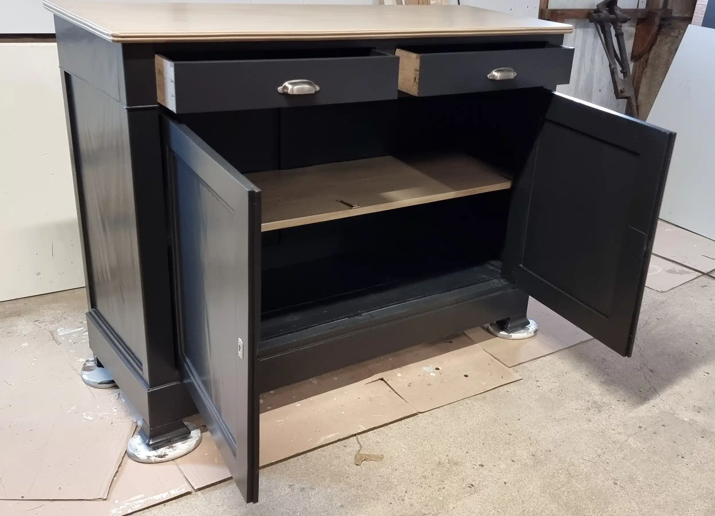 Bahut en noyer style parisien “noir” – Image 3