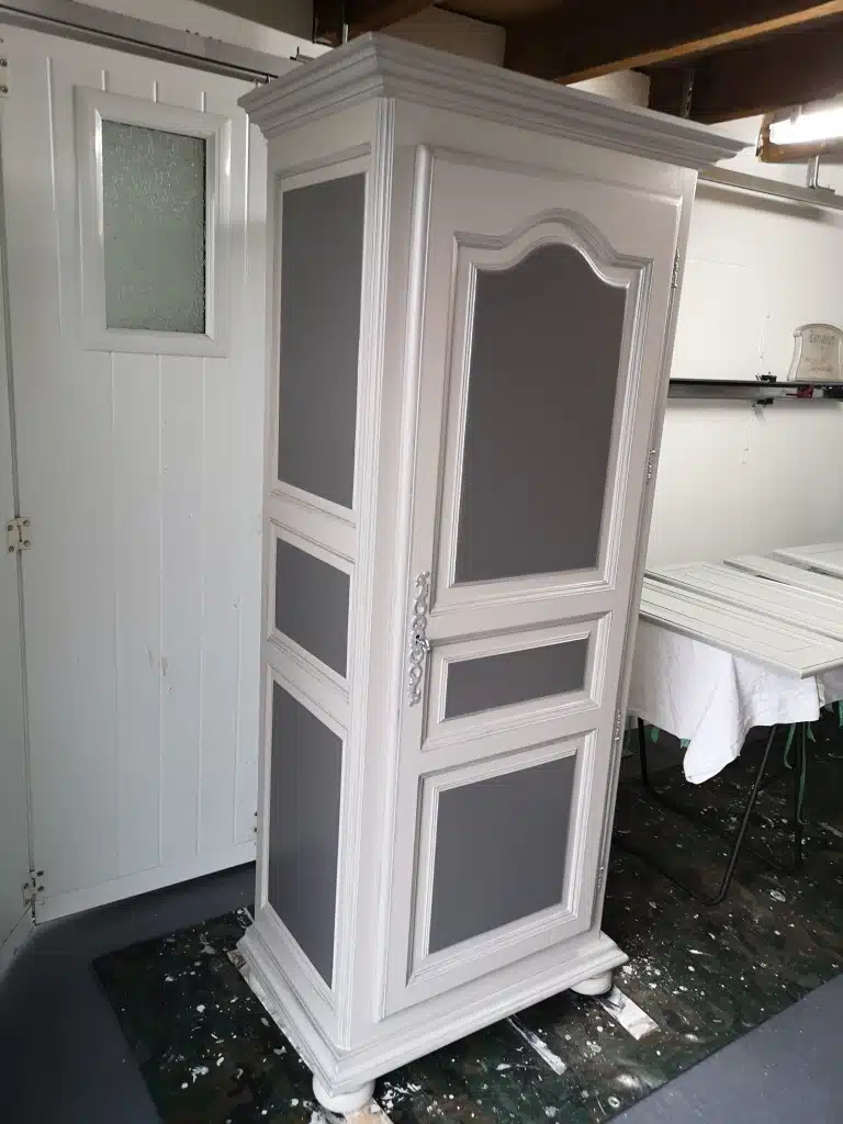 Bonnetière en chêne relookée bicolore