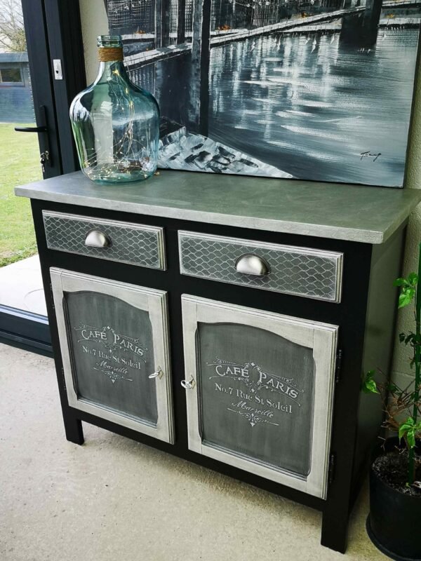 Buffet parisien en bois relooké style industriel