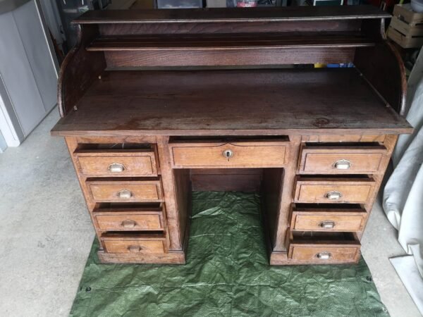 Bureau vintage en chêne patiné des années 40 – Image 2