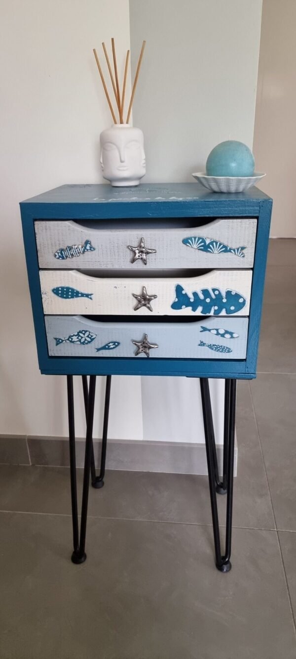 Chevet en pin à tiroirs personnalisé “la mer”