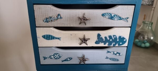 Chevet en pin à tiroirs personnalisé “la mer” – Image 3