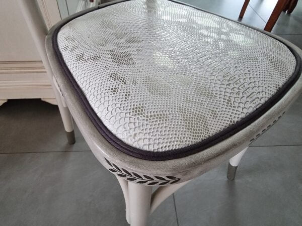 Chaise de bistrot relookée – Image 4