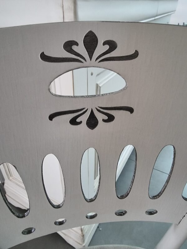 Chaise de bistrot relookée – Image 3