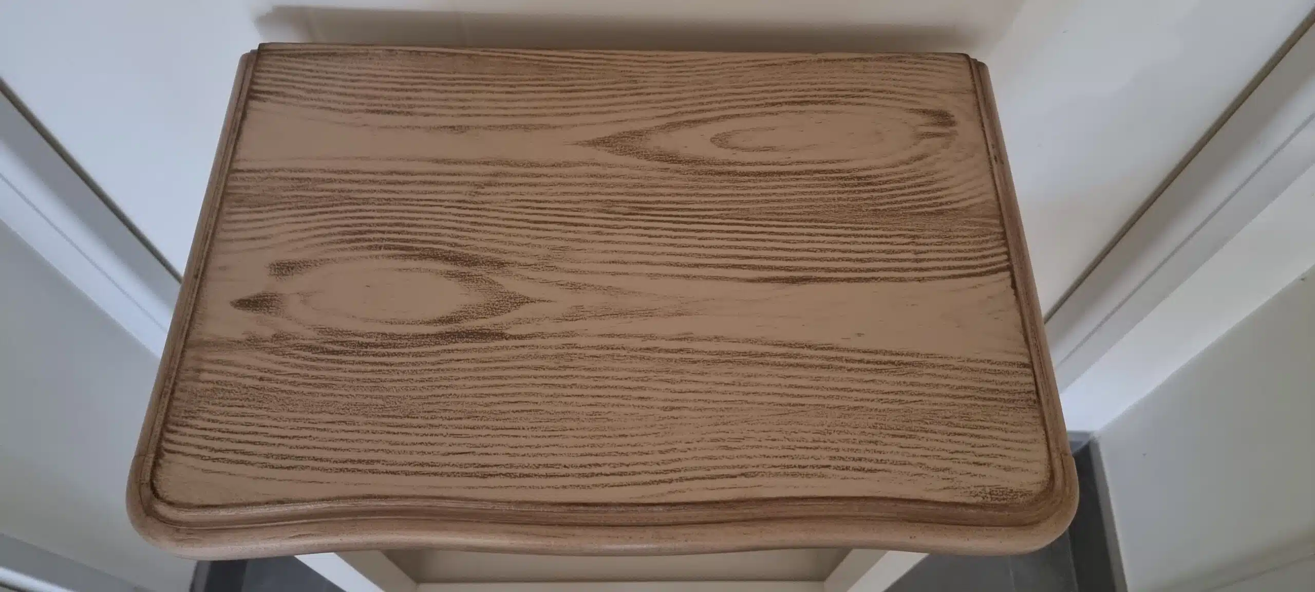 Chevet ou petit meuble d’appoint relooké – Image 3