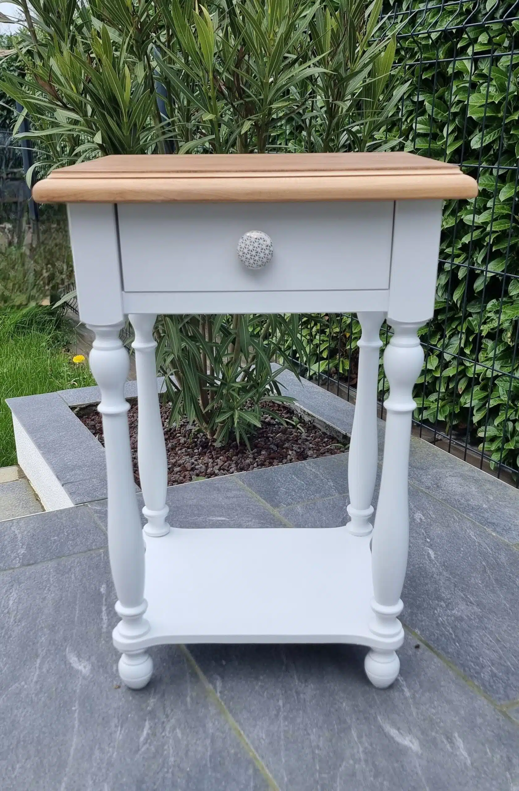 Chevet merisier au style intemporel