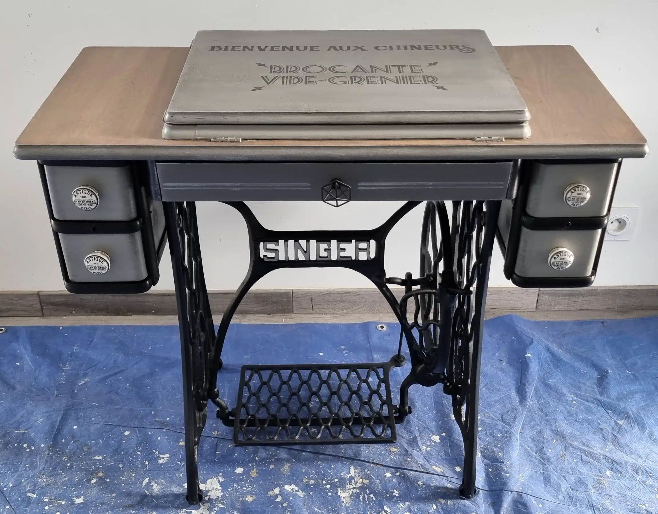 Ancien meuble pour machine à coudre Singer 1927