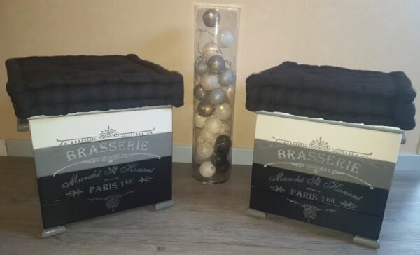 Coffres poufs en bois