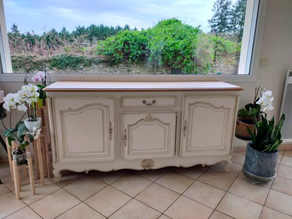 Buffet Louis XV remis au goût du jour