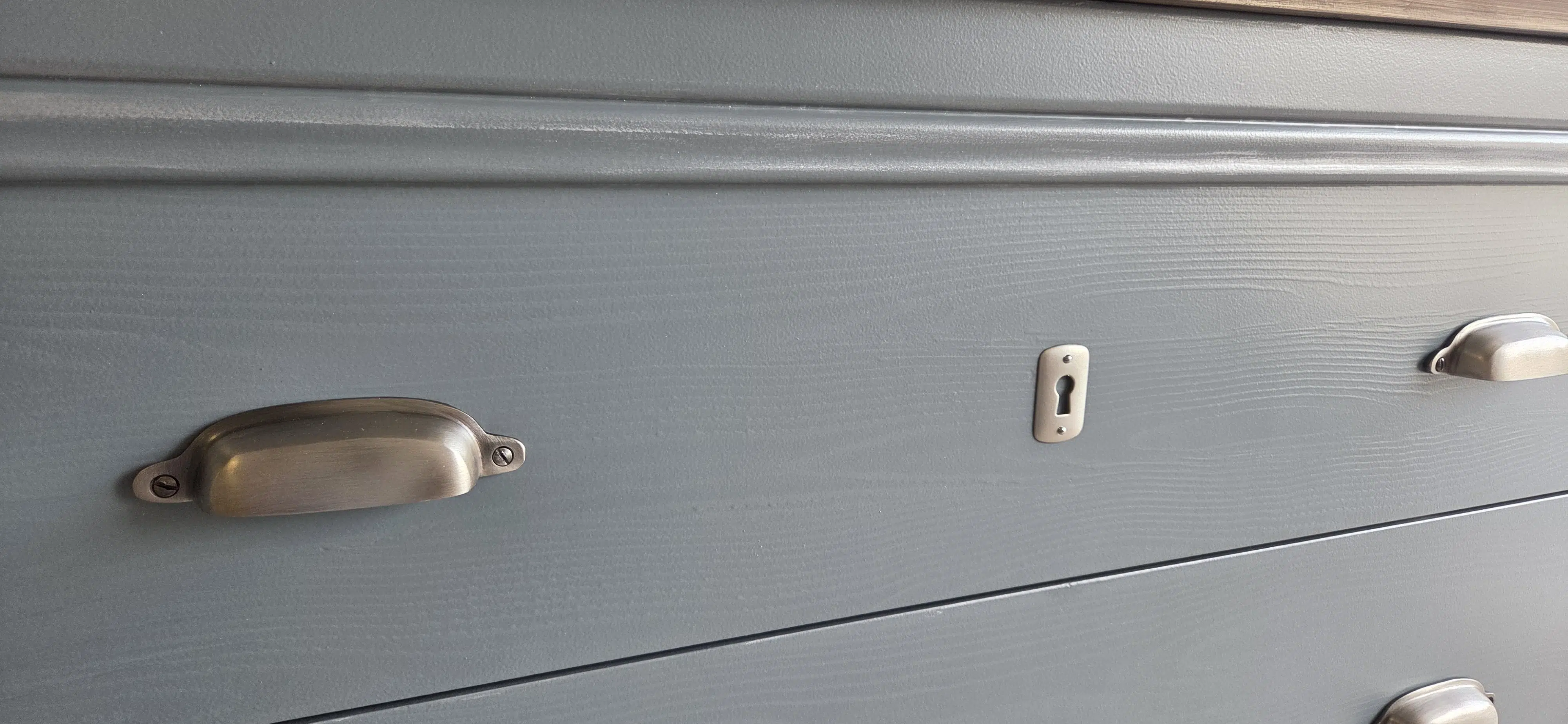 Commode style Louis Philippe en placage merisier "Bleu Acier" – Image 5