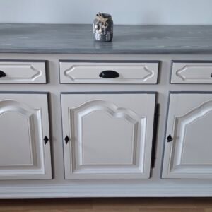 Buffet en chêne revisité, entre authenticité et modernité